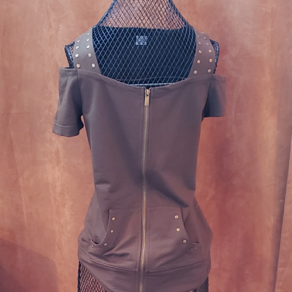Venus Cold shoulder knit top NWOT